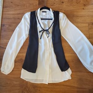 NWOT Venus Top with built on vest